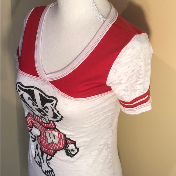Wisconsin Badgers T-Shirt - Picture 3 of 5